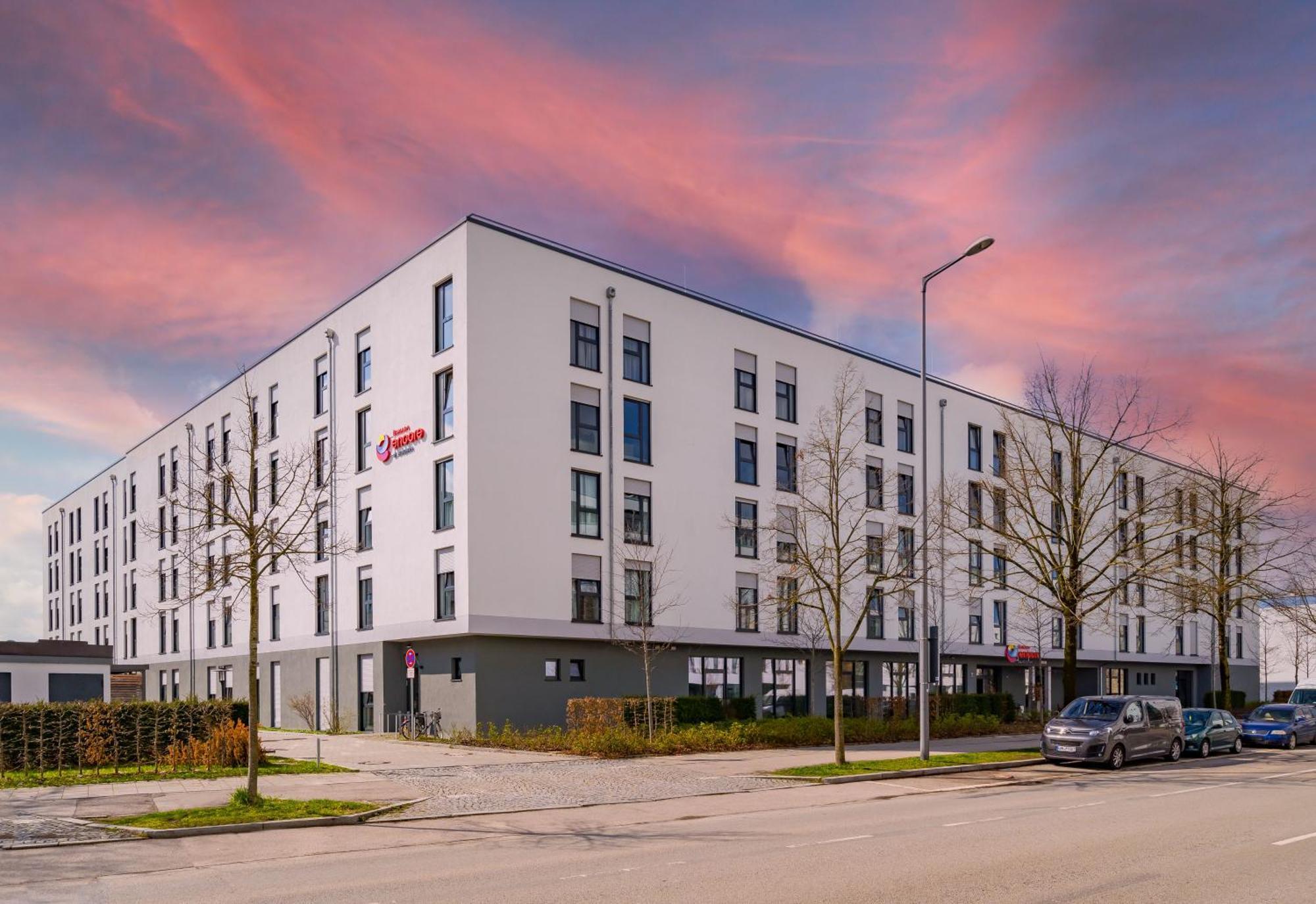 Ramada Encore By Wyndham Munich Messe Exterior photo